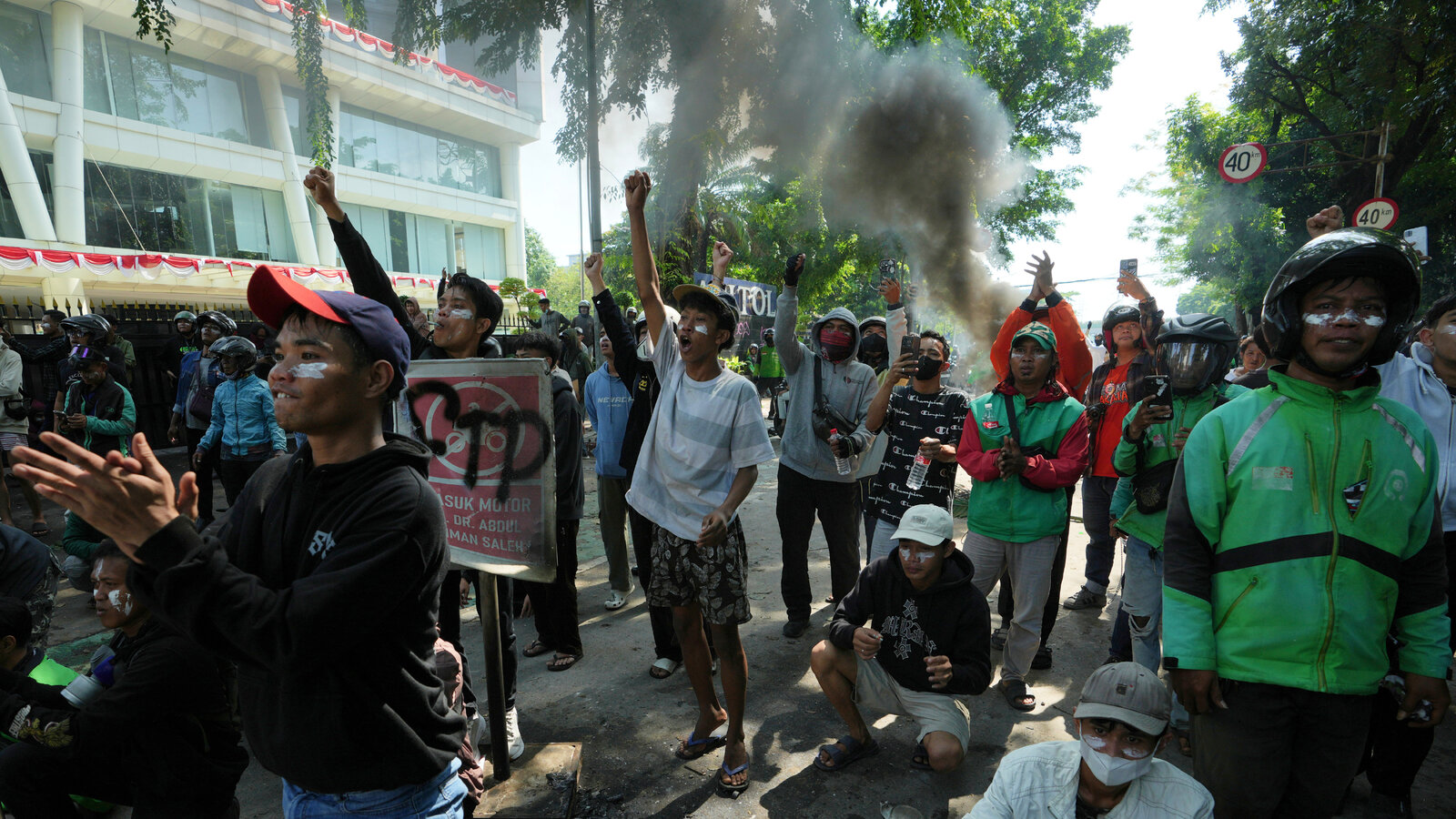 29xp-indonesia-kqpc-videoSixteenByNineJumbo1600.jpg 29xp-indonesia-kqpc-videoSixteenByNineJumbo1600.jpg